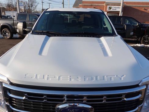 Used 2024 Ford F250 XLT image 6