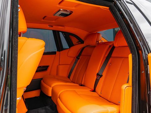 Used 2018 Rolls-Royce Phantom Sedan RWD image 48