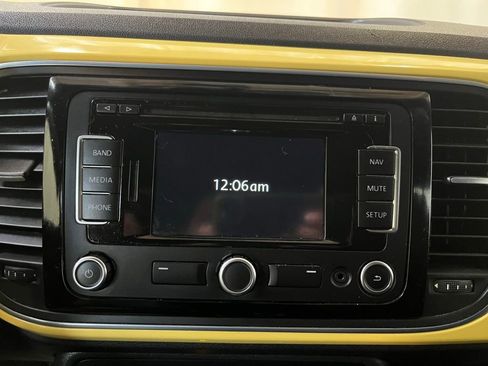 Used 2012 Volkswagen Beetle 2.5 FWD image 15