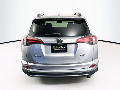 Used 2018 Toyota RAV4 XLE image 7