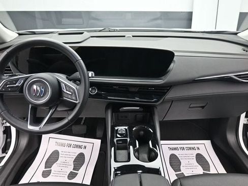Used 2025 Buick Envision Preferred AWD/4WD image 17