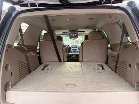 Used 2018 Chevrolet Tahoe LT RWD image 14