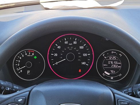 Used 2016 Honda HR-V EX image 24