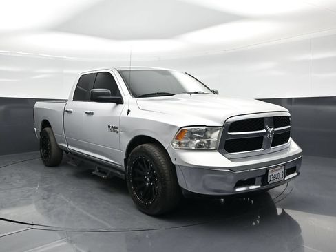 Used 2018 RAM 1500 Classic SLT RWD image 48