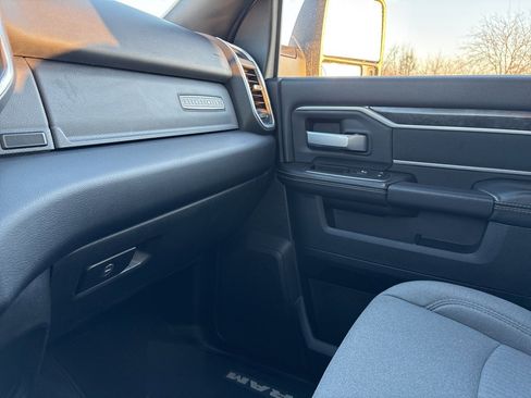 Used 2024 RAM 3500 Big Horn image 21