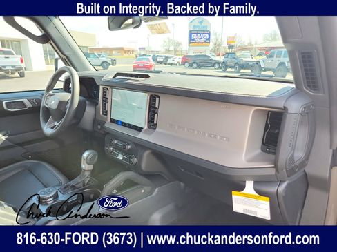 New 2026 Ford Bronco Outer Banks w/ Sasquatch Package AWD/4WD image 26