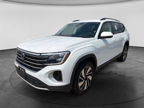 Used 2025 Volkswagen Atlas SE AWD/4WD image 3
