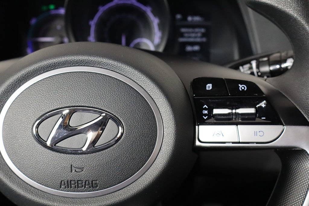 Used 2021 Hyundai Elantra Blue FWD image 10