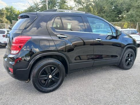 Used 2020 Chevrolet Trax LT w/ LT Convenience Package FWD image 7