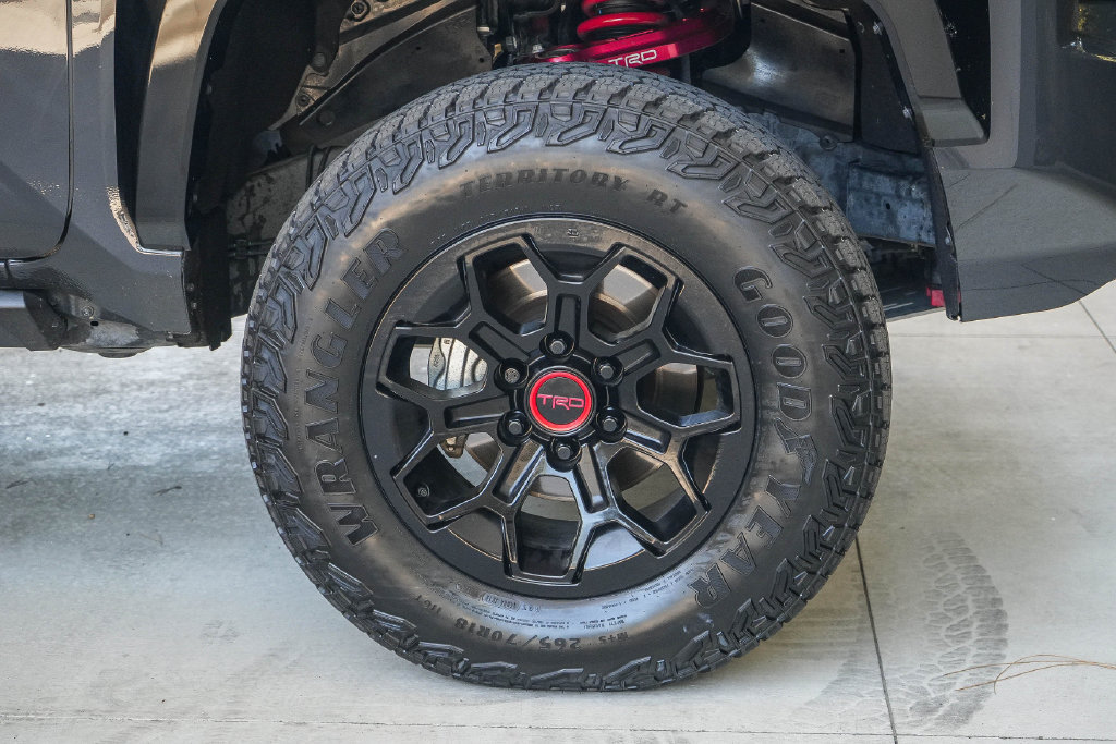 Used 2025 Toyota Tacoma TRD Pro w/ Tow Tech Package AWD/4WD image 11