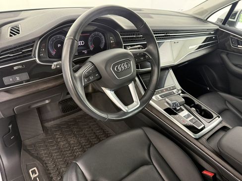 Used 2023 Audi Q7 3.0T Premium Plus w/ Premium Plus Package AWD/4WD image 17