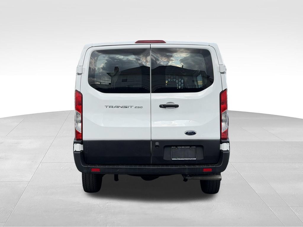 Used 2025 Ford Transit 250 Low Roof w/ Exterior Upgrade Package RWD image 3
