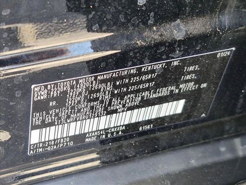 Used 2024 Toyota RAV4 LE AWD/4WD image 17