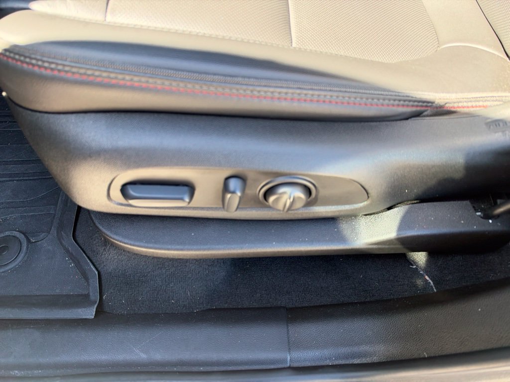 Used 2023 Chevrolet Traverse RS w/ LPO, Floor Liner Package AWD/4WD image 16