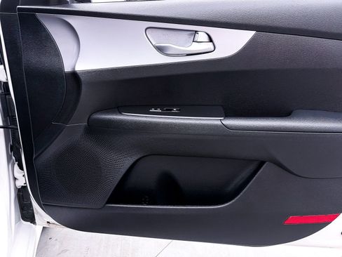 Certified 2023 Kia Forte LXS FWD image 31