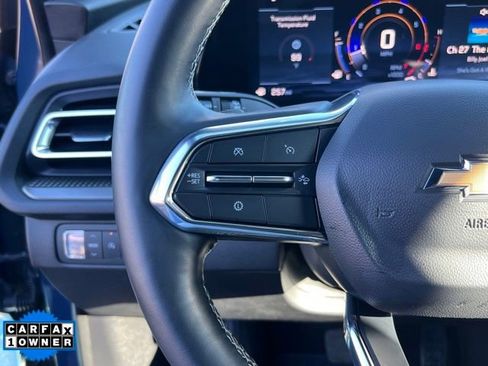 Used 2025 Chevrolet Traverse LT image 24