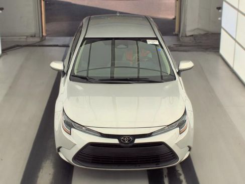 Used 2026 Toyota Corolla LE FWD image 2