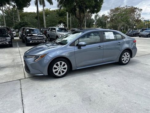 Used 2023 Toyota Corolla LE FWD image 17