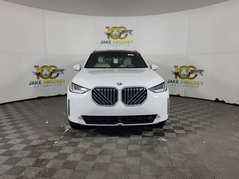 New 2026 BMW X3 xDrive30 w/ Premium Package image 2