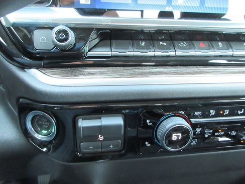 Used 2026 Chevrolet Silverado 2500 LT w/ Z71 Chrome Sport Edition image 33