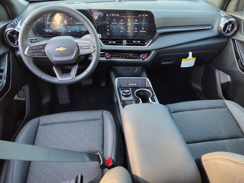 New 2026 Chevrolet Equinox LT w/ Convenience Package II FWD image 19