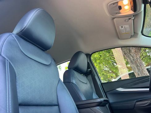 Used 2022 Chevrolet Bolt EUV LT w/ Convenience Package FWD image 18