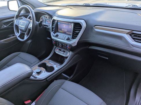 Used 2023 GMC Acadia SLE image 28