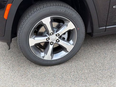 New 2026 Jeep Grand Cherokee Limited AWD/4WD image 5