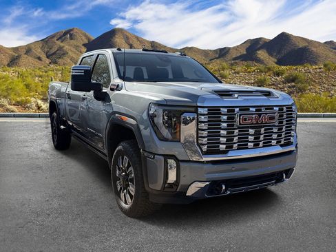 Used 2024 GMC Sierra 2500 Denali w/ Denali Reserve Package AWD/4WD image 5