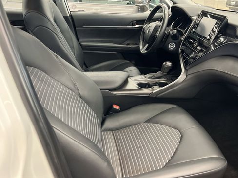 Used 2024 Toyota Camry SE image 24