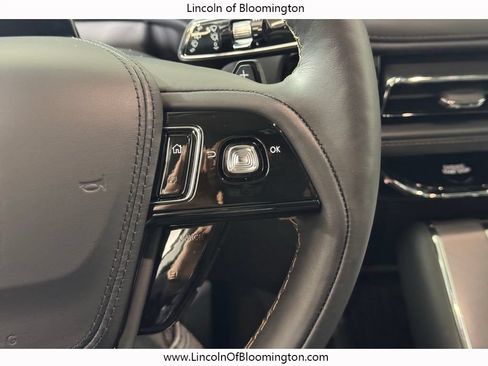 New 2026 Lincoln Aviator AWD w/ Jet Appearance Package image 29