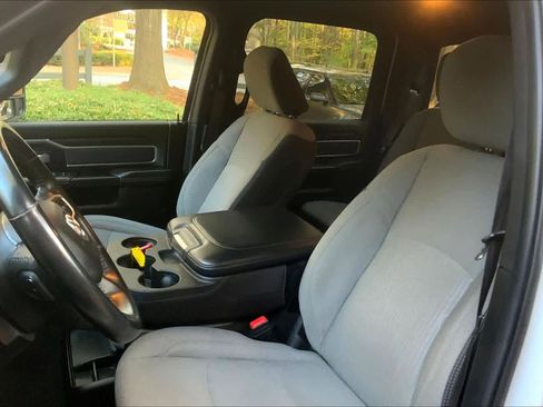 Used 2024 RAM 3500 Big Horn image 7