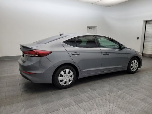 Used 2017 Hyundai Elantra SE image 10