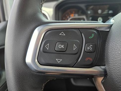 Used 2025 Jeep Wrangler Unlimited Sahara AWD/4WD image 19