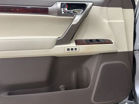 Used 2011 Lexus GX 460 w/ Comfort Plus Pkg image 20