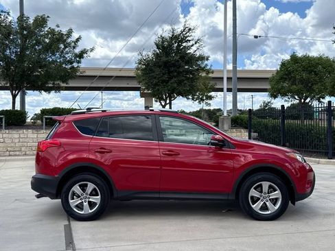 Used 2015 Toyota RAV4 XLE FWD image 5