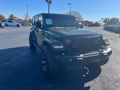 Used 2021 Jeep Wrangler Unlimited Sahara AWD/4WD image 7