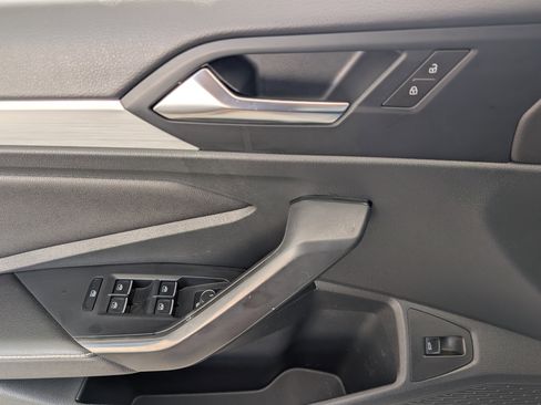 Used 2025 Volkswagen Jetta Sport image 15