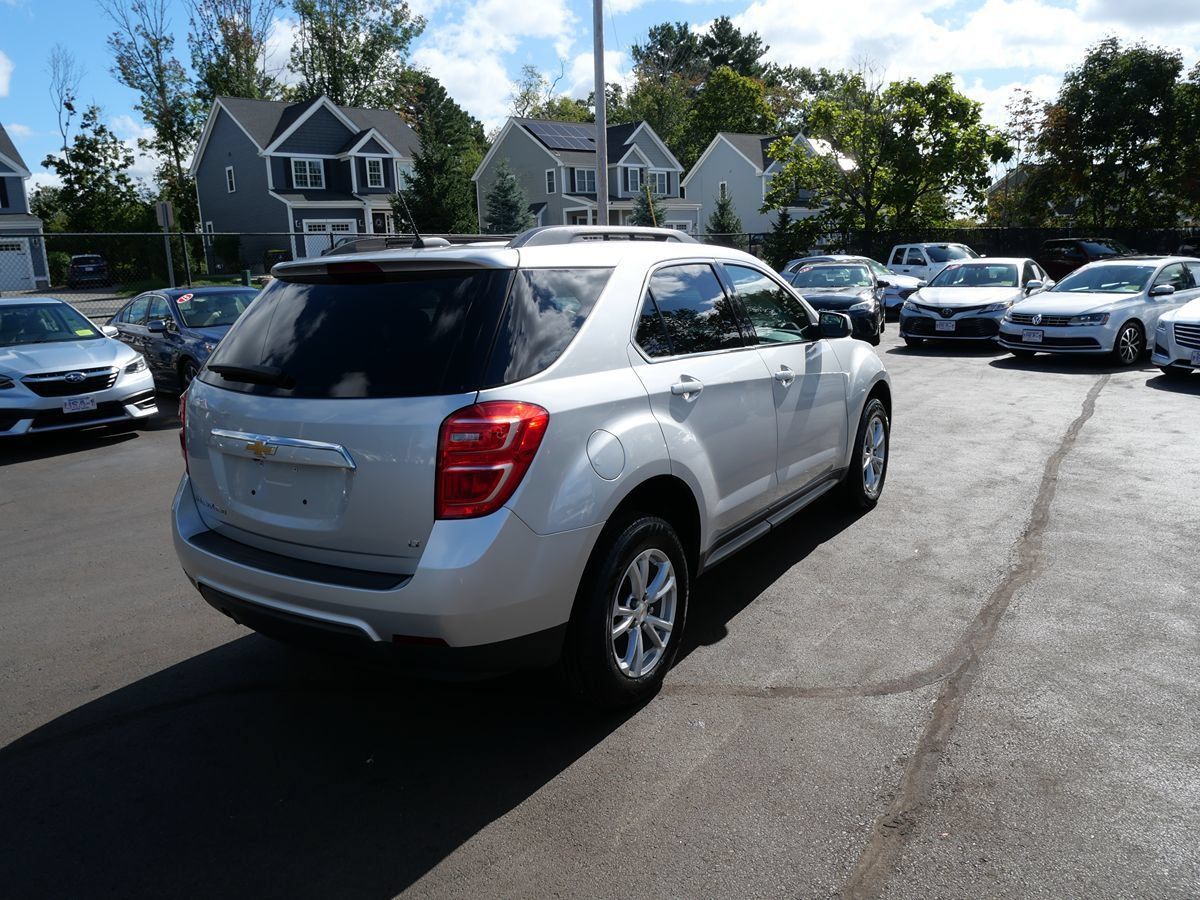 Used 2017 Chevrolet Equinox LT w/ Convenience Package AWD/4WD image 6