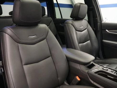 Certified 2024 Cadillac XT6 Luxury AWD/4WD image 17
