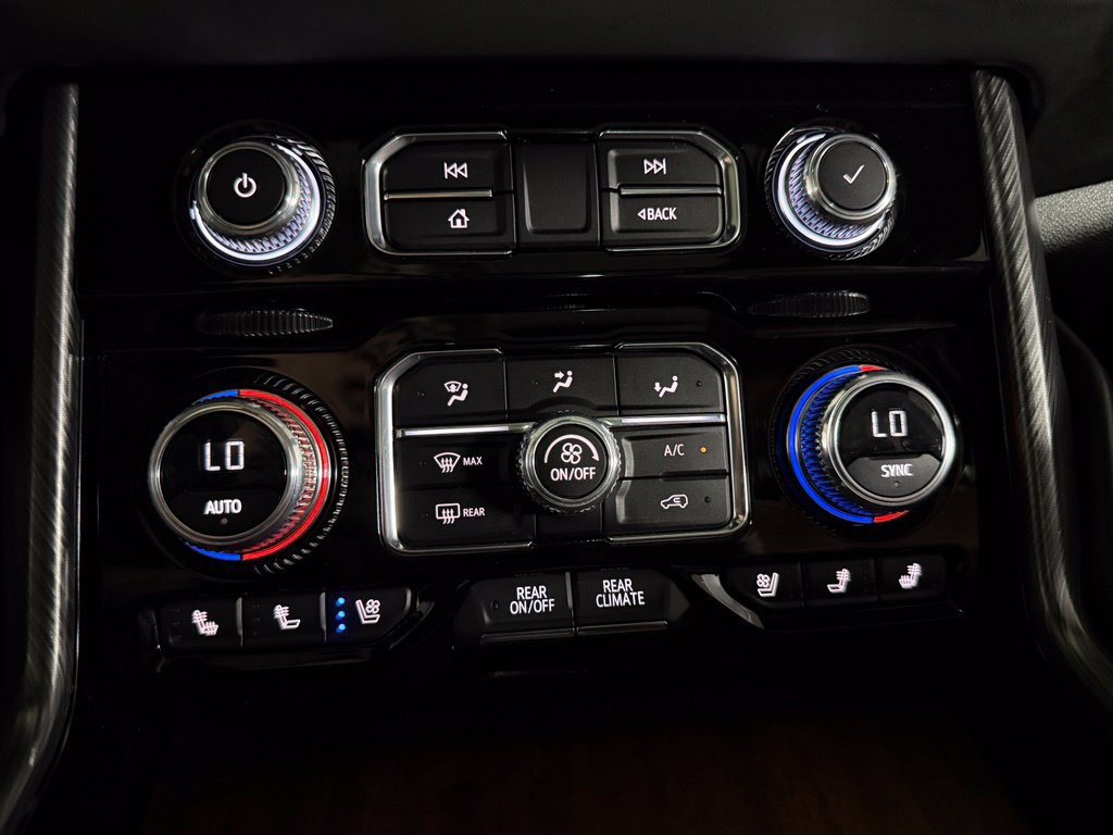 Used 2023 GMC Yukon Denali Ultimate AWD/4WD image 39