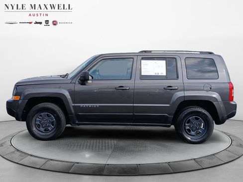 Used 2017 Jeep Patriot Sport w/ Power Value Group AWD/4WD image 13