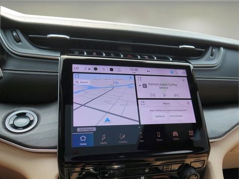 Used 2024 Jeep Grand Cherokee Limited image 16