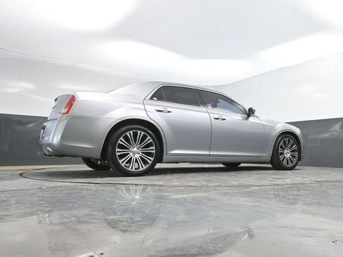 Used 2014 Chrysler 300 S RWD image 46