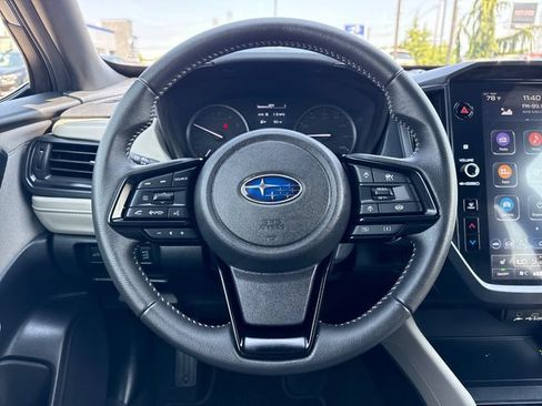Used 2025 Subaru Forester Premium AWD/4WD image 18
