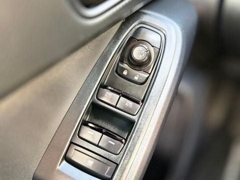 Used 2024 Subaru Crosstrek 2.0i AWD/4WD image 18