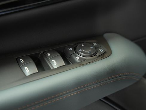 New 2026 GMC Yukon XL AT4 w/ AT4 Premium Plus Package AWD/4WD image 30