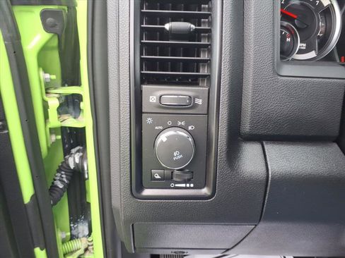 Used 2017 RAM 1500 Sport w/ Sublime Green Sport Package AWD/4WD image 17