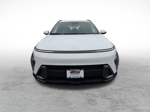 Used 2024 Hyundai Kona SEL image 2