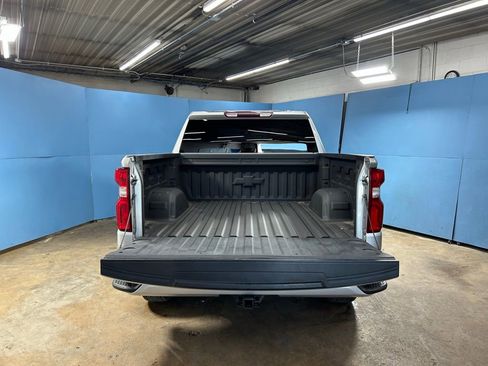Used 2020 Chevrolet Silverado 1500 Custom w/ Custom Value Package image 11